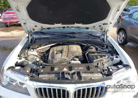 2011 BMW X3 xDrive28I z USA, uszkodzony, nr VIN 5UXWX5C52BL708230